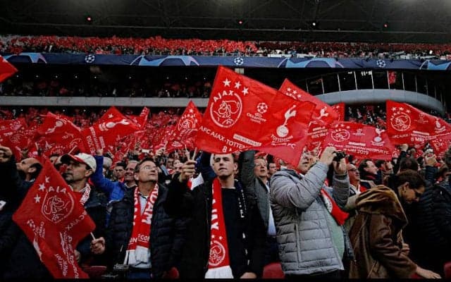 トゥールーズ退団のファン・デン・ブーメンが古巣アヤックスに復帰