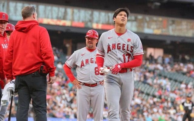 【MLB】大谷翔平の“悶絶”に敵地放送局も騒然「なんてことだ」　今季初死球を思いやる声