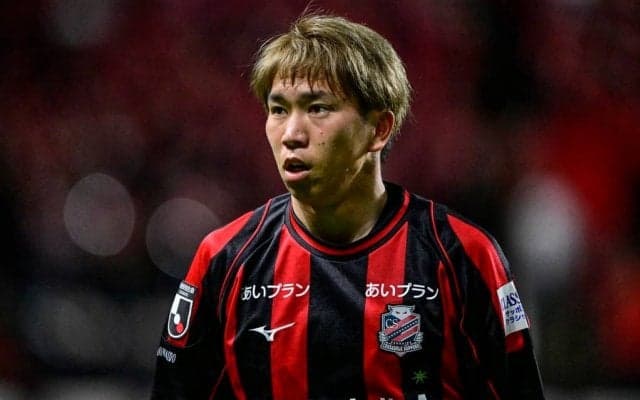 「こりゃ凄い。アニメの世界だ」J1札幌の“シャーク”浅野雄也の約45mぶっち切りの“ファントムドリブル”が必見！「なんか体中の血が湧き立った感覚した」と驚嘆の声