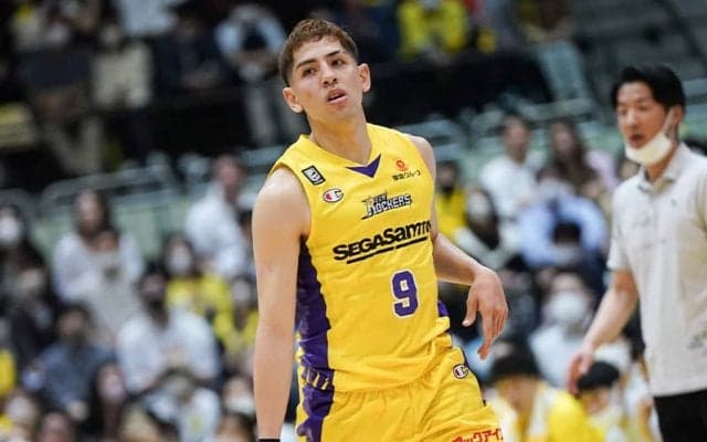 サンロッカーズ渋谷、チーム一筋のベンドラメ礼生が契約締結「プレーで皆さんの心を揺らしたい」