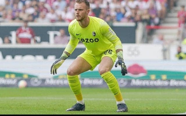 ブレントフォードがフライブルクから蘭代表GKを獲得！　守護神ラヤはやはり移籍か