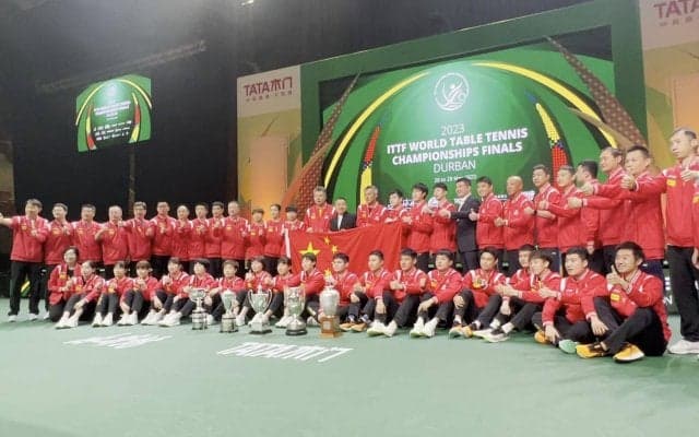 【世界卓球】超貴重！大会終了 セレモニー直後の中国代表選手団の写真撮影に潜入