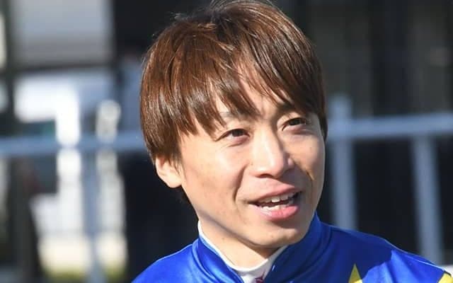 池添謙一騎手がプロ野球の始球式に登場 7日オリックス・バファローズ vs 読売ジャイアンツ戦