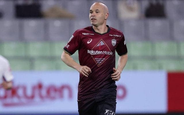 「スペインより日本の方が長い」来日5年のイニエスタが8歳長男の誕生日を祝福！「お父さんにそっくり」