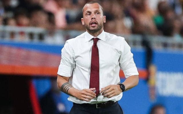 アヤックスが新監督探しを決断！ チームを復調させたヘイティンガ暫定体制は終了…ミスリンタートFD「彼に伝えるのは簡単ではなかった」