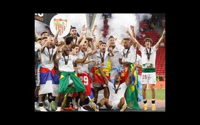 イタリア勢の欧州頂上決戦 ELで流れを変えられず敗戦したローマ、CLのインテルは「守備的」を貫きやすい