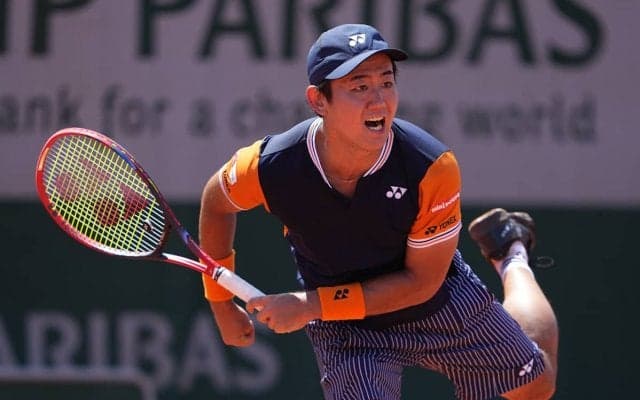 西岡良仁が1セットダウンから2試合連続の逆転勝利で全仏オープン初の3回戦へ。次戦は第2シードを破った世界172位[全仏オープン]