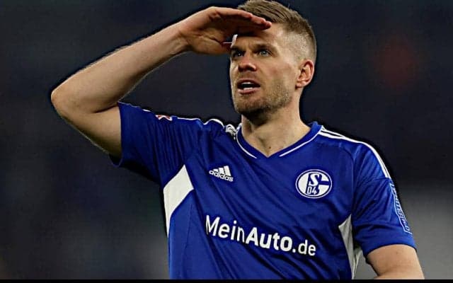 シャルケ、退団濃厚だったテローデと新契約を締結