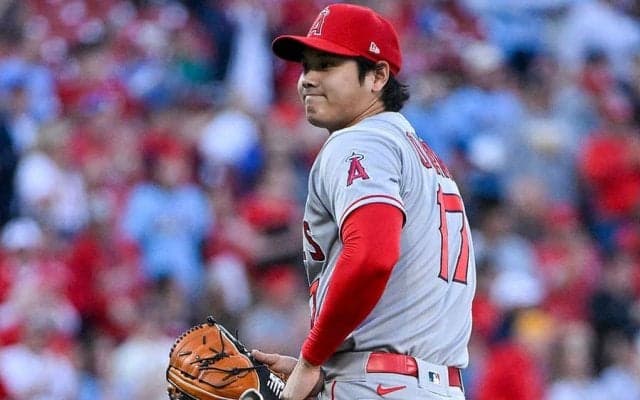 【MLB】大谷翔平が“イチャイチャ”　試合中に敵軍大砲と…まさかのポンッに日米歓喜「和む」