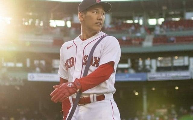 「言葉の壁がなかったらいいのに」レ軍同僚戦士が絶賛した吉田正尚の才能「信じられないレベルの打者だ」