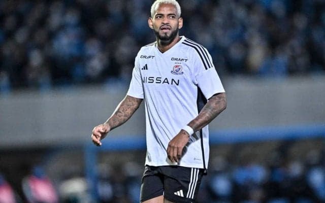 「えっ、マリノスもう先制？」「39秒ってさ、、、」J1横浜FMの開始39秒の電光石火の先制弾決める！相手にボールを一度も触らせることなくFWアンデルソン・ロペスが頭で決める