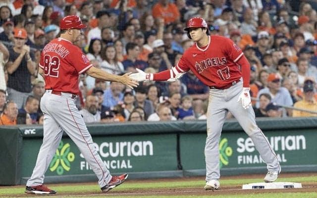 【MLB】大谷翔平、177キロ中前打に179キロ弾丸タイムリー三塁打で16度目マルチ　実況も「素晴らしいスイング」と絶賛