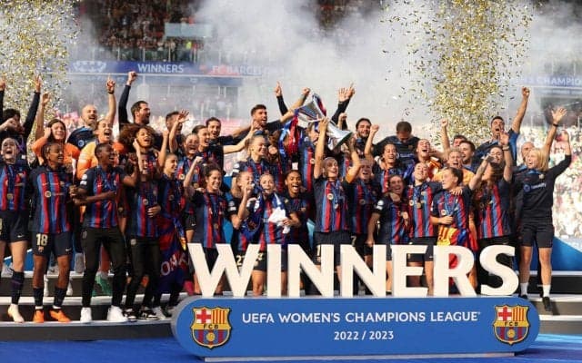 バルセロナが2点ビハインドからの大逆転勝利！ロルフォの決勝弾でヴォルフスブルクを下し2大会ぶり2度目の戴冠《UWCL》