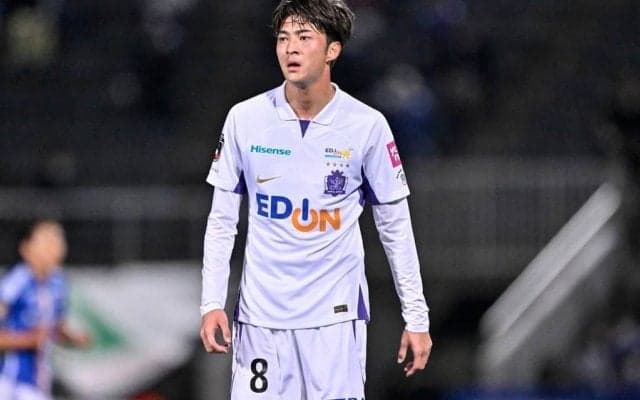 「GKまで抜けばマラドーナだった」日本代表MF川村拓夢が自陣から４人抜きゴールで「後半ATにこのプレーすごすぎる」とファン絶賛！「えもっさん、熱すぎィ！」と実況のフレーズにも称賛の声