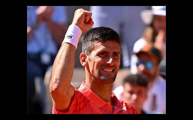 ジョコ、全仏OPナダル超え8強