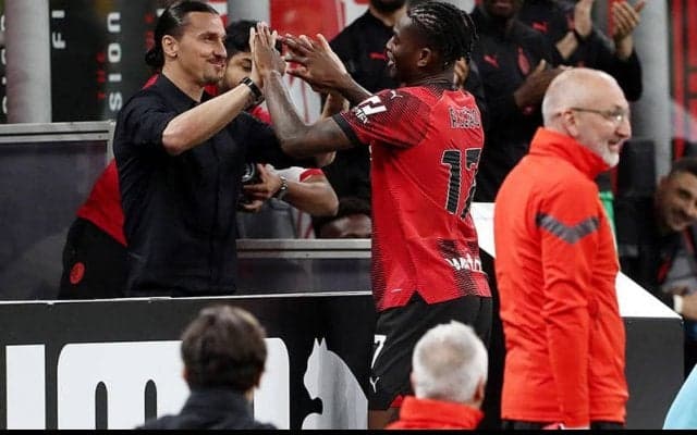 レオンが終盤のドッピエッタで4位ミラン勝利締め、ヴェローナはスペツィアと残留プレーオフへ《セリエA》