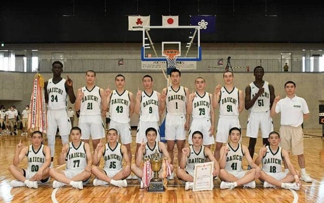 リバウンドで勝った福岡第一が福岡大学附属大濠を退けインターハイ出場を決める