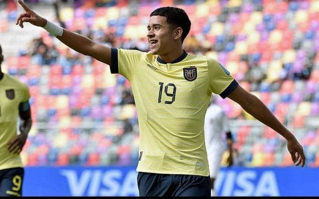 チェルシーがエクアドルの16歳神童パエスを獲得！　加入は最短2025年夏に