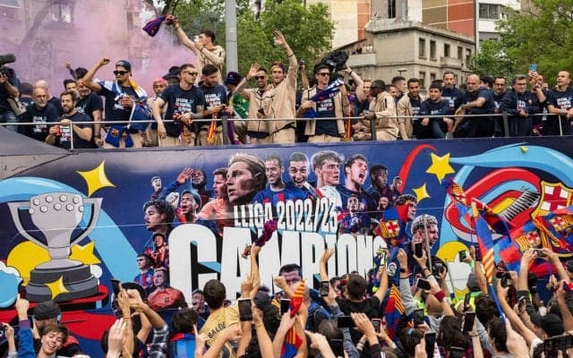 バルセロナの選手たちが深夜の歌舞伎町と渋谷に出没！「楽しそうで何より」「時差ボケで寝れないのかな」