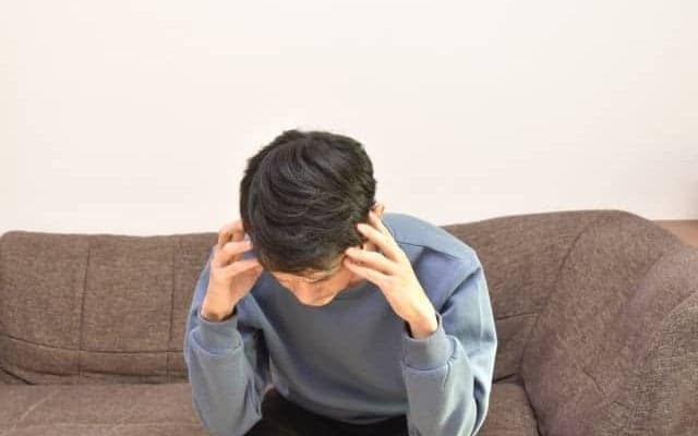 ズキズキと痛む頭…それ梅雨のせいかも！「頭痛の対処法」を医師が解説