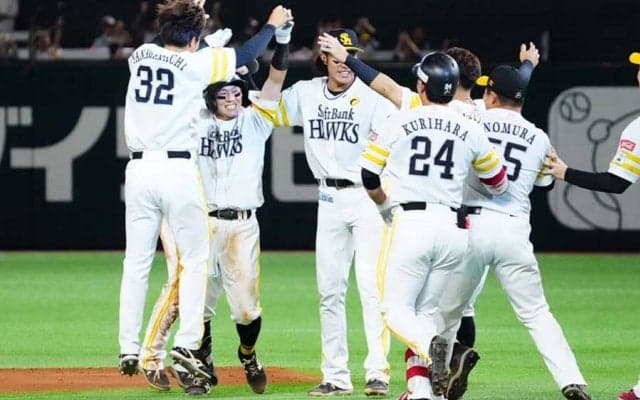 鷹が今季5度目のサヨナラ勝ち　牧原大成が劇的打…モイネロは3者連続3球三振の好救援