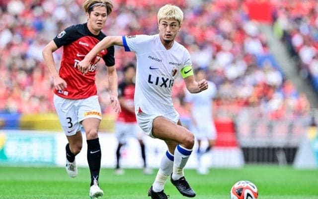 「めっちゃ可愛い」元NMB48人気メンバーが父から譲り受けた「鹿島ヴィンテージユニの着用姿」公開！ 応援姿に、「一目でも見たかった！」「そのユニフォームめっちゃいい！」の声