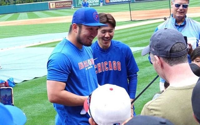 【MLB】鈴木誠也、“大谷翔平ファン”に神対応　初のエンゼルス戦でサイン＆写真撮影