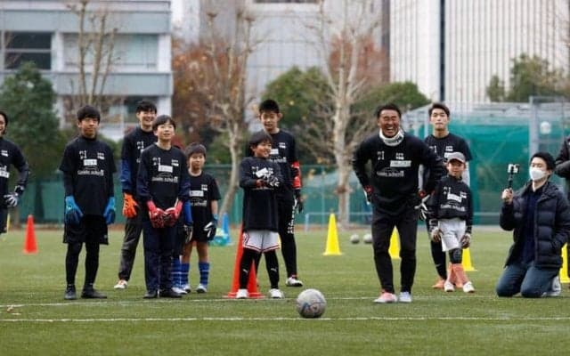 本物に触れ、本物を超える。日本代表守護神を輩出した名GKコーチ澤村公康が描く、GK大国日本への道