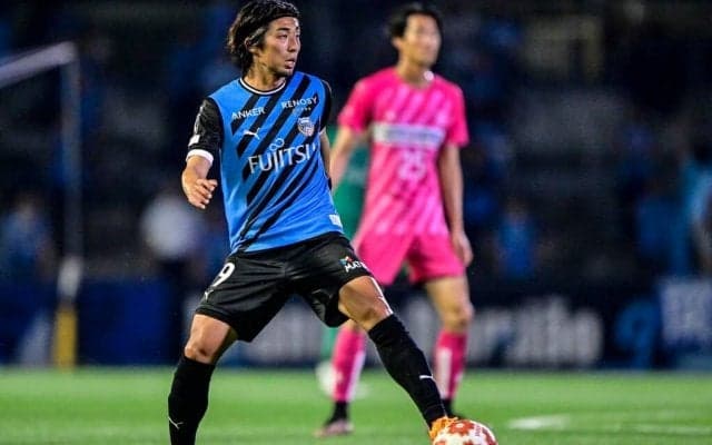 「一回で攻め切るのではなく」川崎・小塚和季が明かす、天皇杯・栃木シティ戦での前後半の違い。強気な試合運びが逆転勝利もたらす……足は「つってないです!!」と全力否定