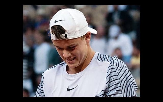  敗退ルーネ「2セット無駄にした」 