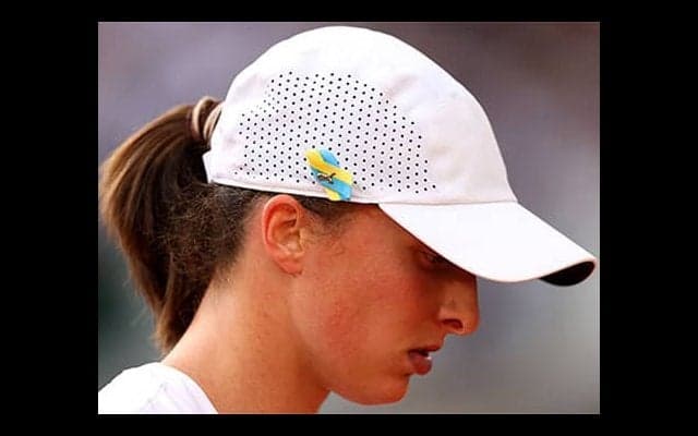 全仏OP幼児ら襲撃事件に黙祷