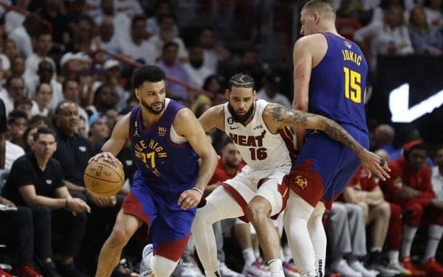 ヨキッチとマレーの大活躍をナゲッツ指揮官が絶賛「最高のパフォーマンスだった」