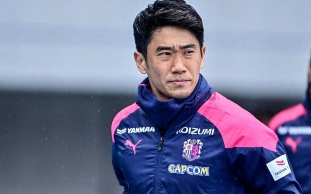 「こういうシーンいいですね」香川真司がドルトムント時代の同僚とJリーグで再会し抱擁を交わす動画に「熱すぎる」とファン絶賛！「こういう笑顔、なかなかないよね」と同僚の表情にも注目の声