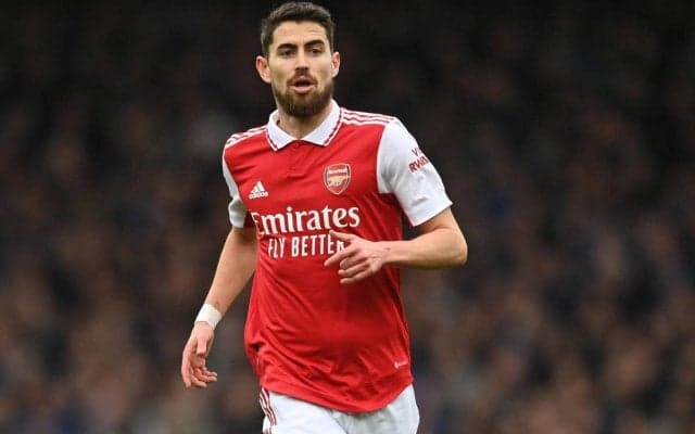 ジョルジーニョは半年でアーセナル退団？ 恩師・サッリがラツィオへ勧誘