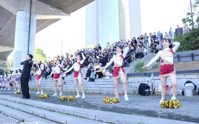 悔しい結果に終わるも、４年ぶりに観客と盛り上がる！　早慶レガッタ応援