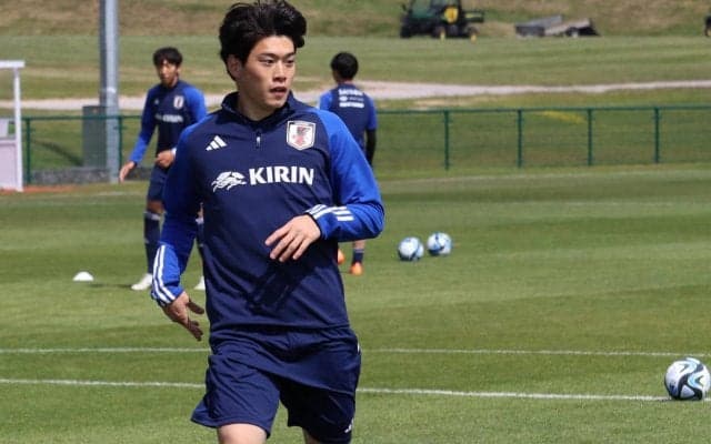 「今のメンバーがパリ五輪に行くことはない」1年後に迫るパリ五輪へ、フランスで揉まれた鈴木唯人が大事にすること「結果に貪欲に」