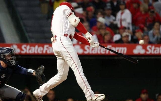 【MLB】大谷翔平の“悪球打ち”は「なんというスイング」　地元局も衝撃「球を粉砕しました」