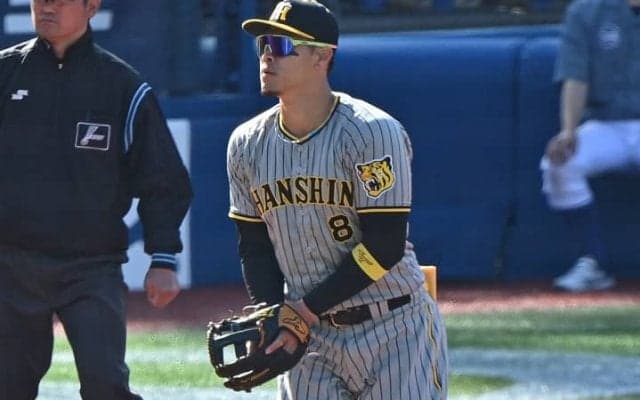 交流戦で不振が続く佐藤輝明　球界OBからは今後に向けシビアな見解も