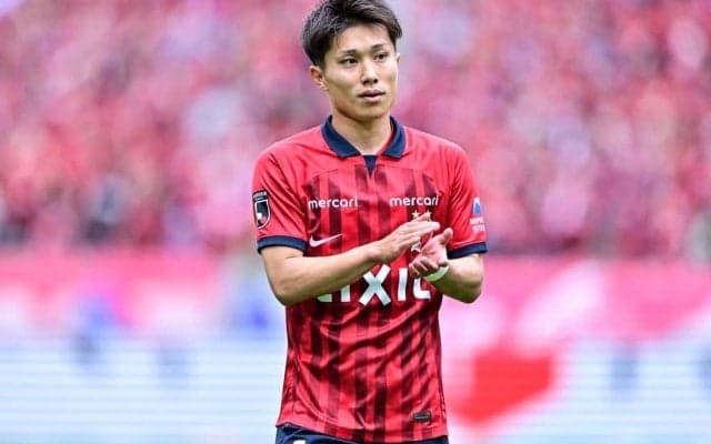 「この距離から決めるのやばい」鹿島MF樋口の直接FK弾に「エグすぎ」「完璧すぎる」とファン絶賛！「ベッカム参考にしとるよね」と蹴り方に名手の姿を浮かべた声も