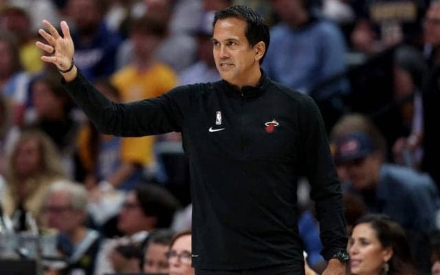 ファイナル第5戦でヒーローをコートへ送り込まなかった苦渋の決断をヒート指揮官が語る