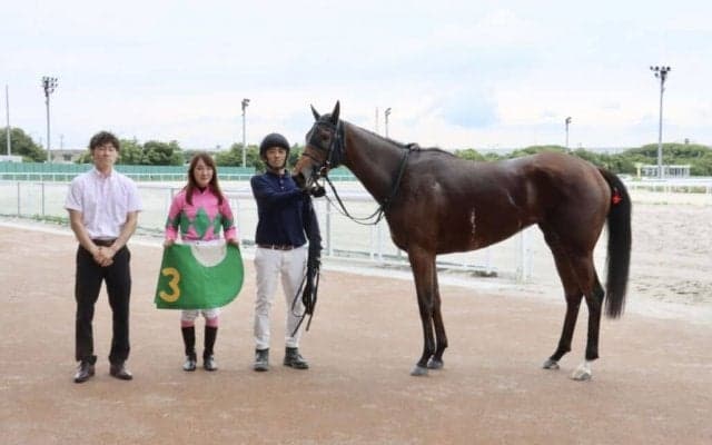 永島まなみ騎手が復帰初日にV