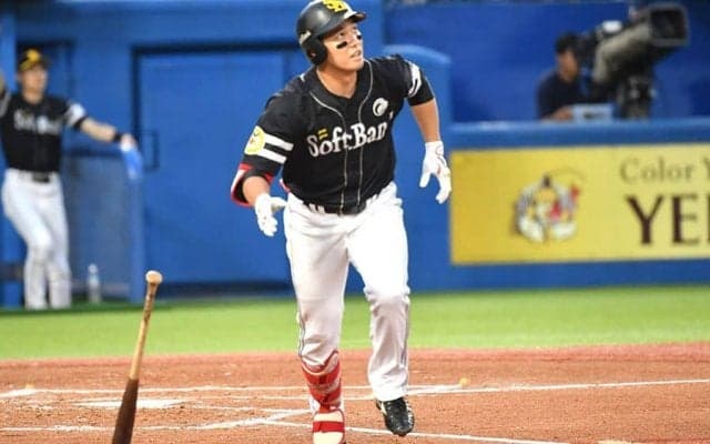 鷹が栗原＆近藤のアーチで燕に勝利　東浜が5勝目、磐石の救援陣は無失点リレー