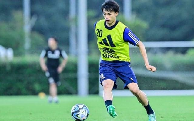 「本当にエグい。。」「凄さが分かる」Jリーグ公式が公開した「三笘薫の川崎時代の圧巻プレー集」が話題に！「三笘劇場…三笘被害者の会…」の声が出た、衝撃蹂躙映像