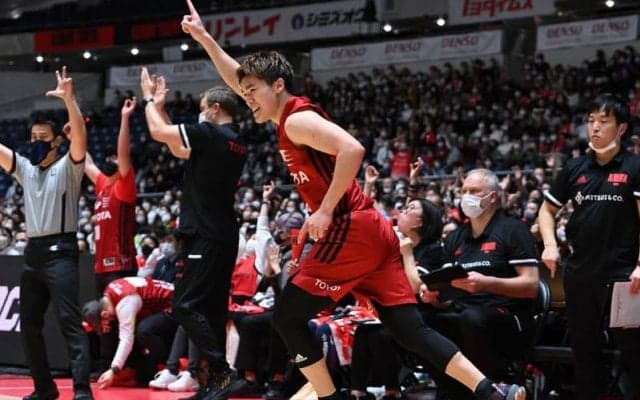 アルバルク東京が日本人エースの安藤周人と契約継続…「次こそてっぺん行きましょう！」