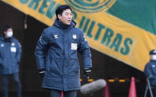 2部降格の危機に瀕する江原FCが尹晶煥監督を招へい…崔龍洙監督を解任し立て直しを図る