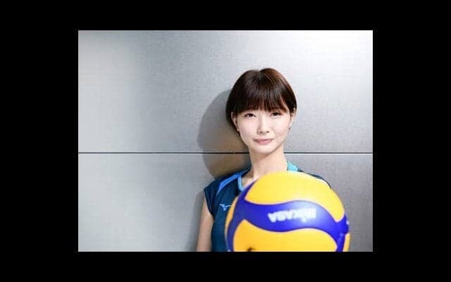 父は鹿島などでプレーしたＪリーガー 女子バレー賀谷明日光が明かす、Ｖリーグでの「仕事とプレーの両立」の大変さ