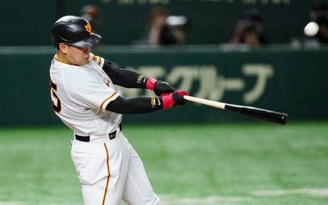 岡本和真、キング独走の17号　豪快看板直撃弾にスタンド騒然、交流戦では8本目