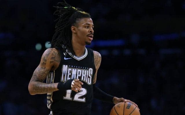 SNSで再度拳銃を振りかざしたグリズリーズのモラント…NBAが25試合の出場停止処分を科す