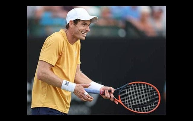  マレー 左手でショット放ちポイント 