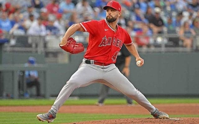 【MLB】好調エ軍にある一体感…5連敗中の左腕に「LOSER」　勝利呼んだ同僚の“いたずら”